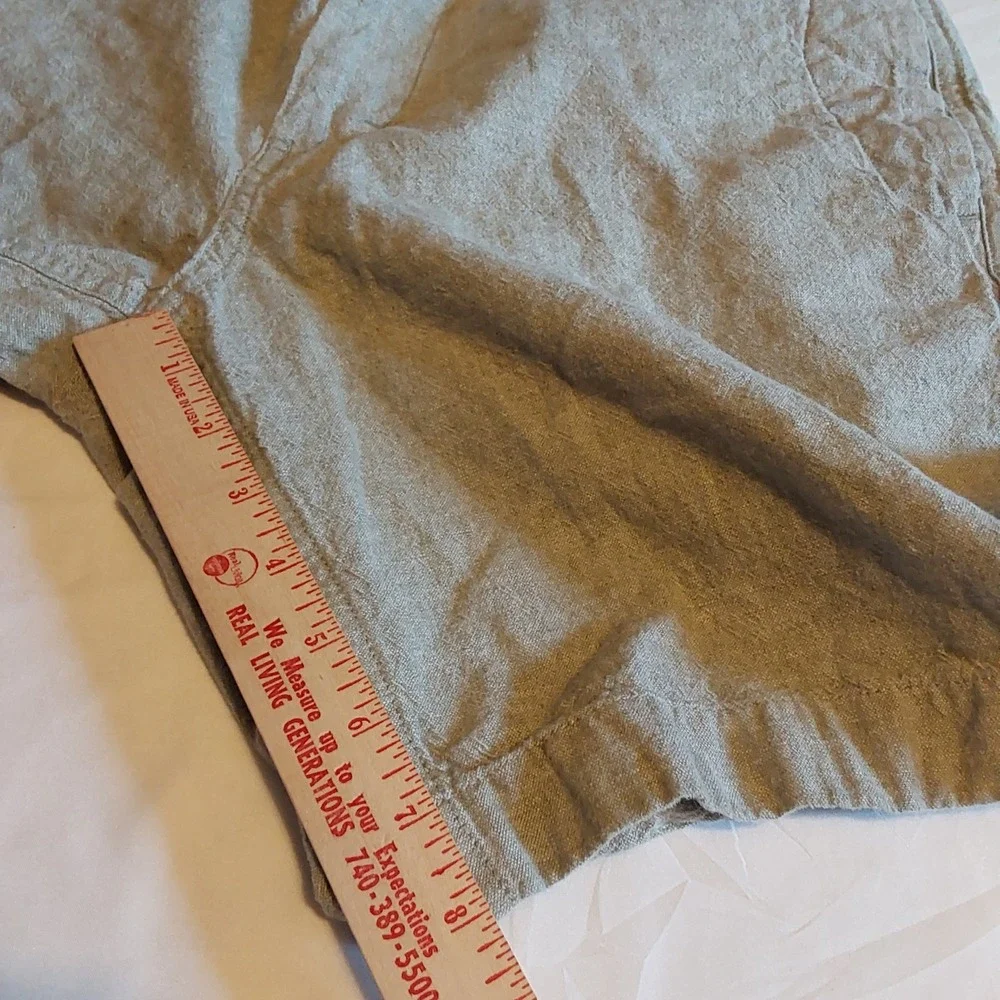 J.Crew Gramercy Mens Linen-Cotton Blend Shorts Size 35 w/ 8in Inseam Light Green